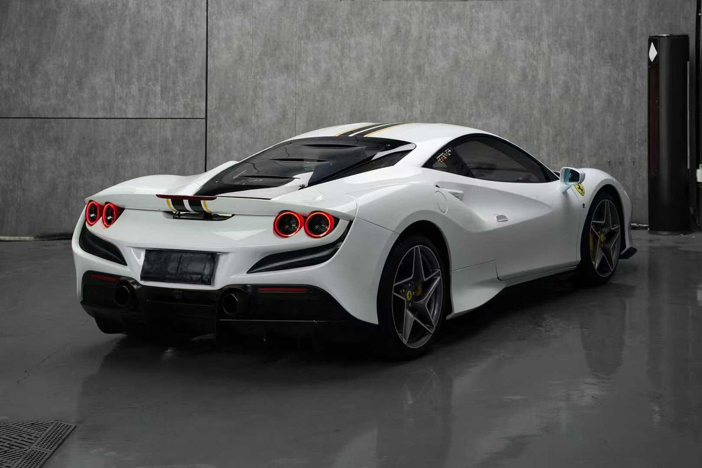 Gloss Crystal Piano White Vinyl Wrap