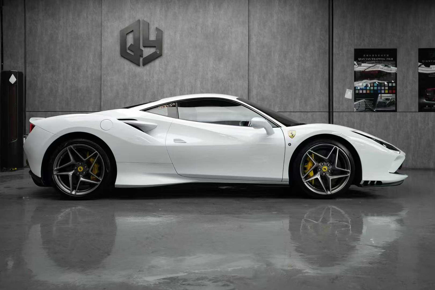Gloss Crystal Piano White Vinyl Wrap